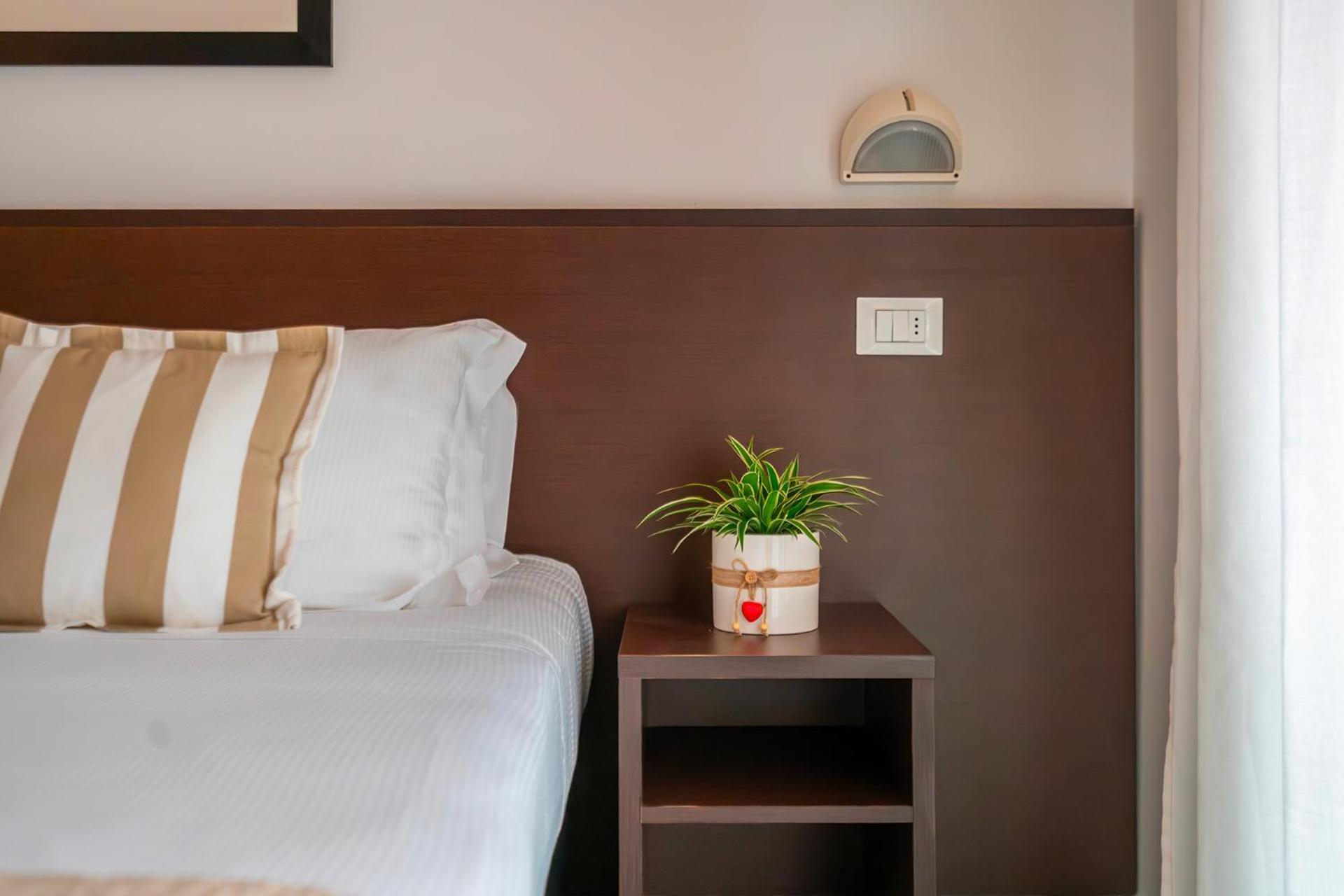 Hotel Carmen Riccione Bagian luar foto